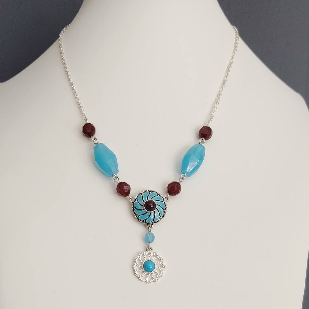 Silver and blue pendant necklace